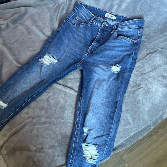 Skinny high rise jeans bought while I was pregnant don’t fit anymore - Picture 2 of 3
